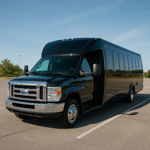 Paramount Charter Bus 18 Passenger Minibus