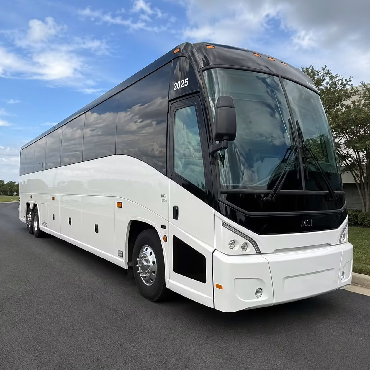 airport transfer bus rentals for corporate teams flying in and out of lax