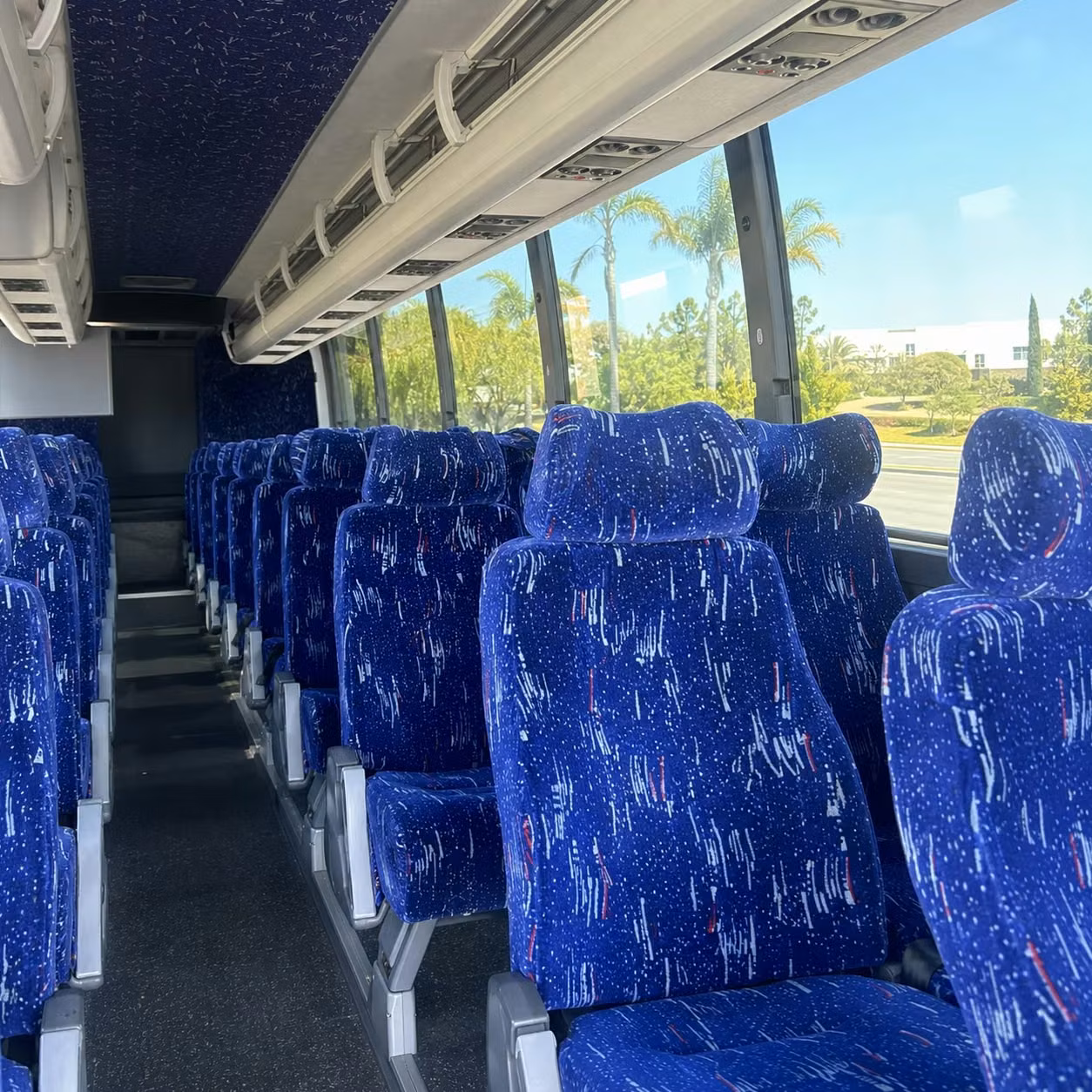 charter buses to the natural history museum of los angeles county are easy to book from paramount