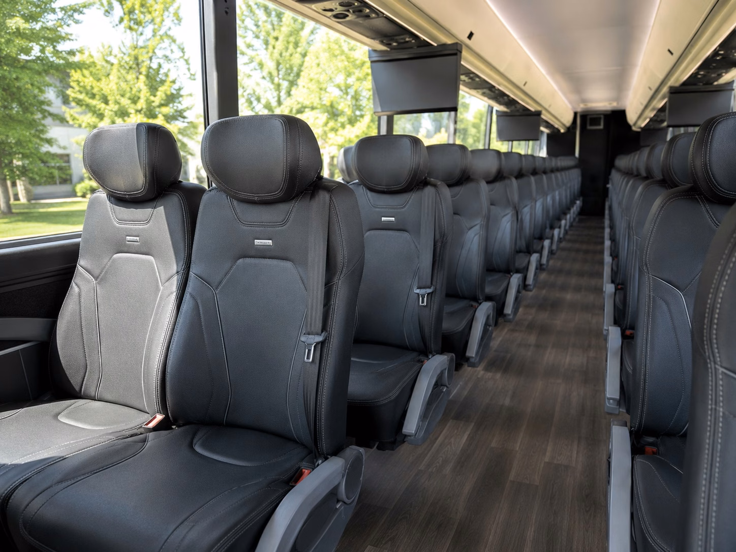 comparing paramount buses made simple