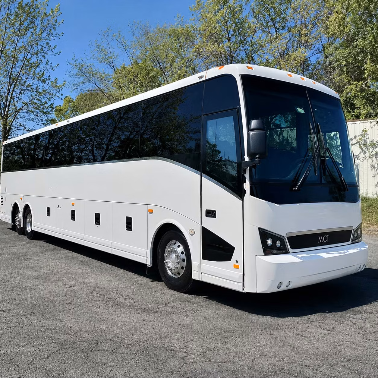 conference and convention shuttle bus rentals for paramount corporate groups