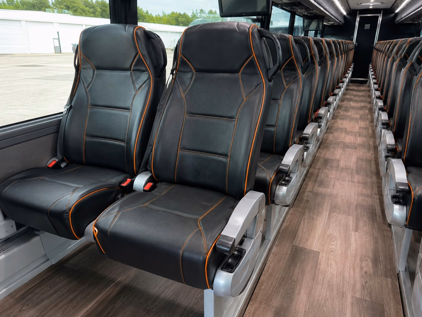 how where and when you re traveling affects paramount charter bus rates