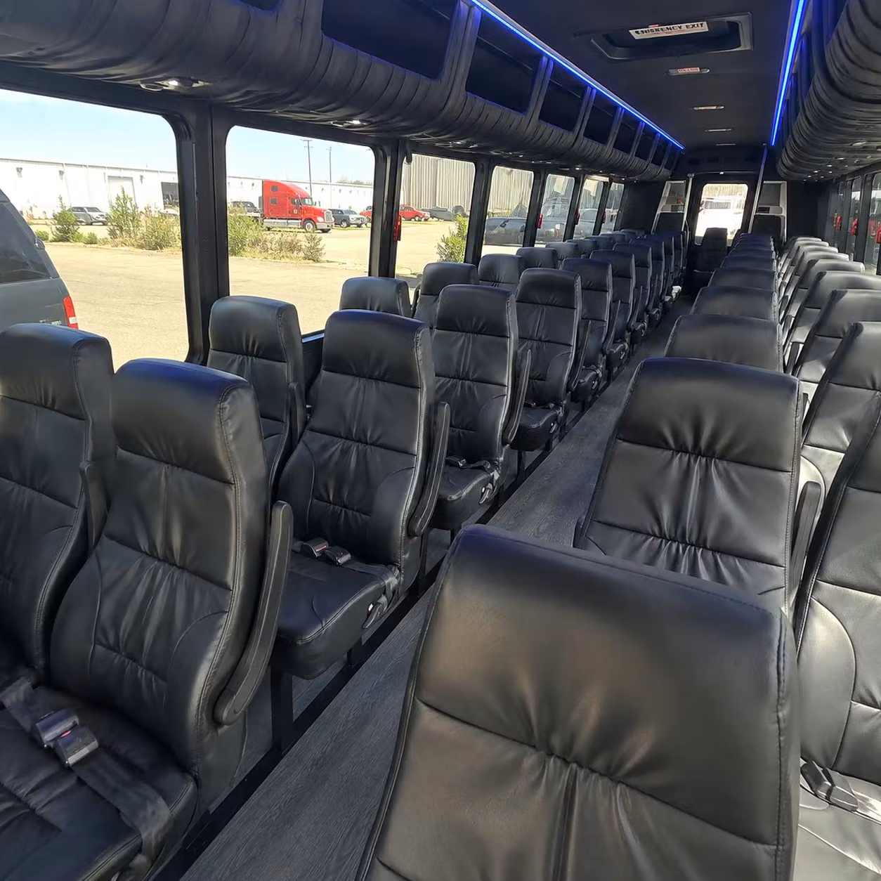 minibus and charter bus rentals for paramount school field trips