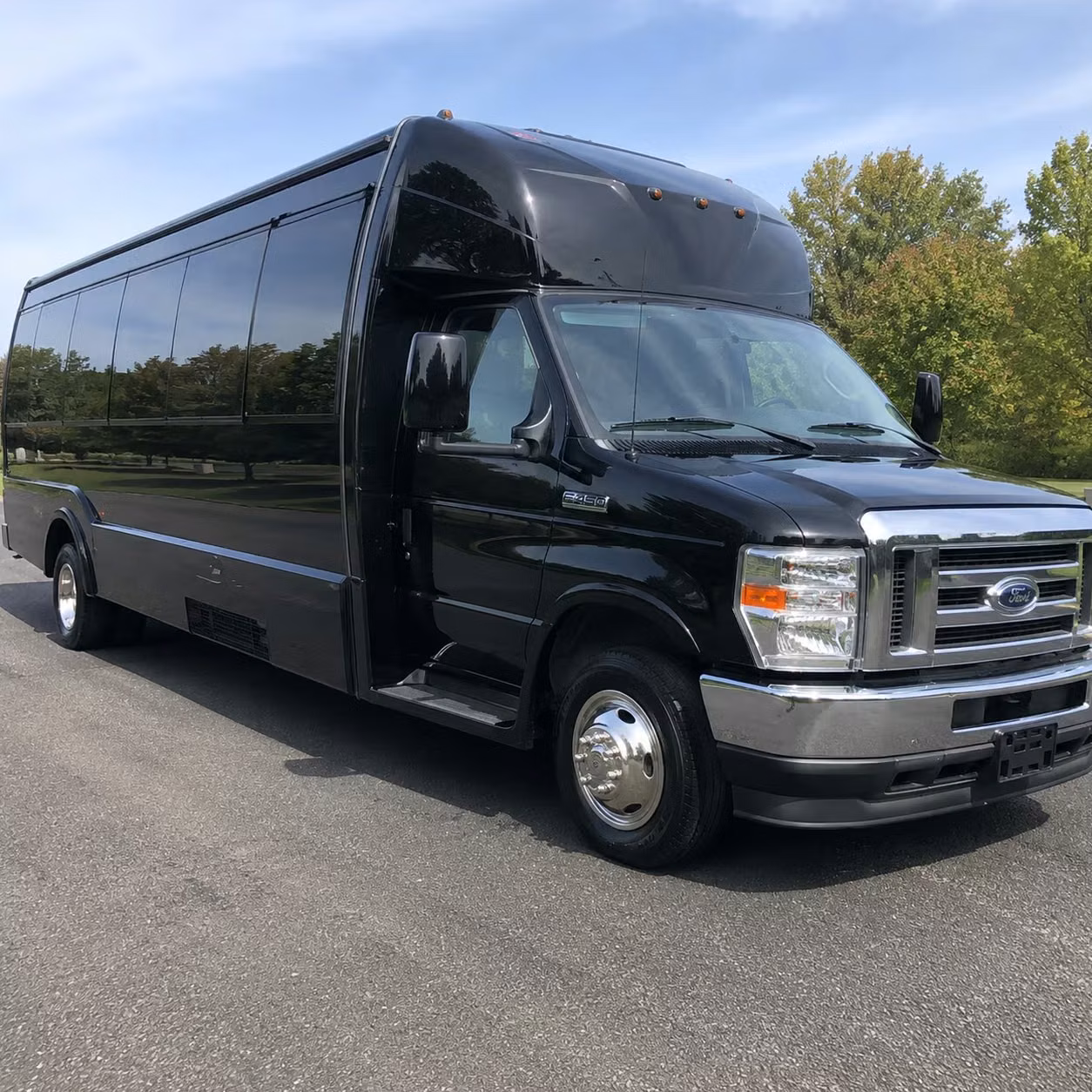 paramount party bus rental