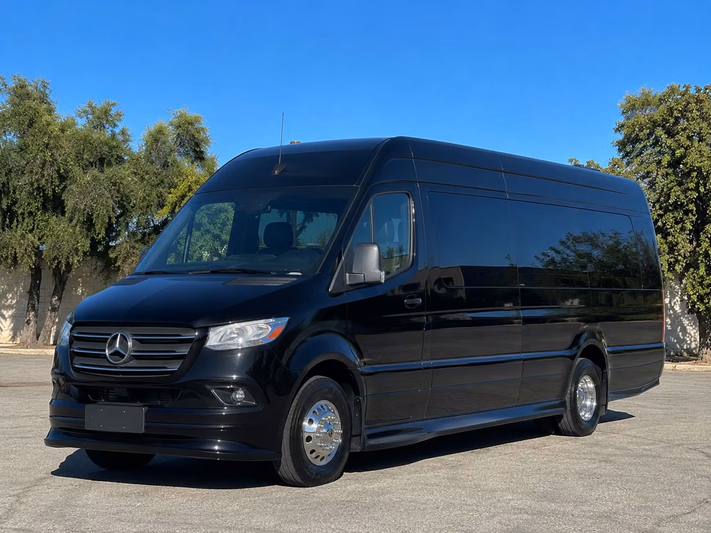 transportation serving paramount and nearby cities